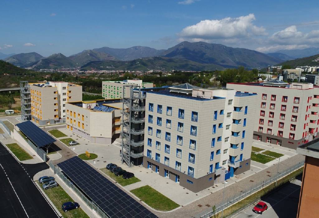 Giovane studente del Sud si laurea a 20 anni in Ingegneria: otterrà una targa al merito