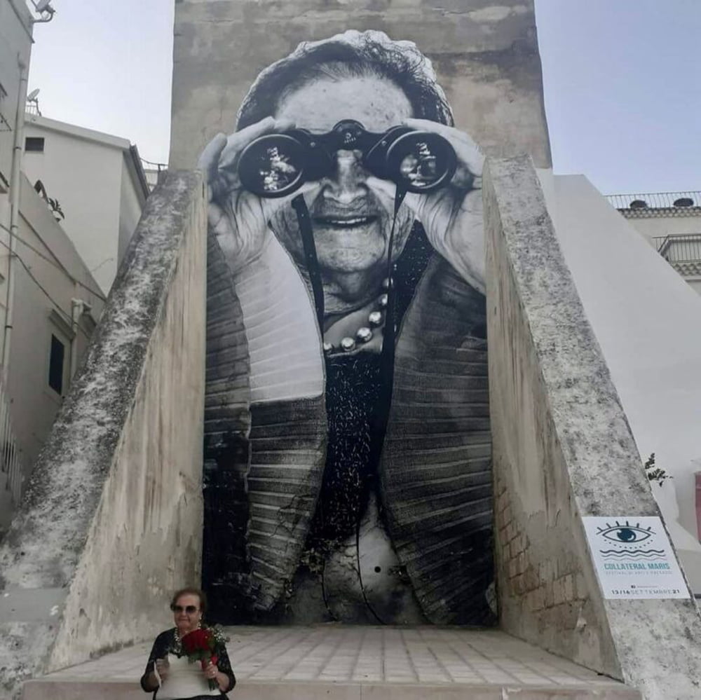 eccellenze-meridionali-vieste-un-murale-per-la-maestra-isa-e-una-grandissima-soddisfazione-1