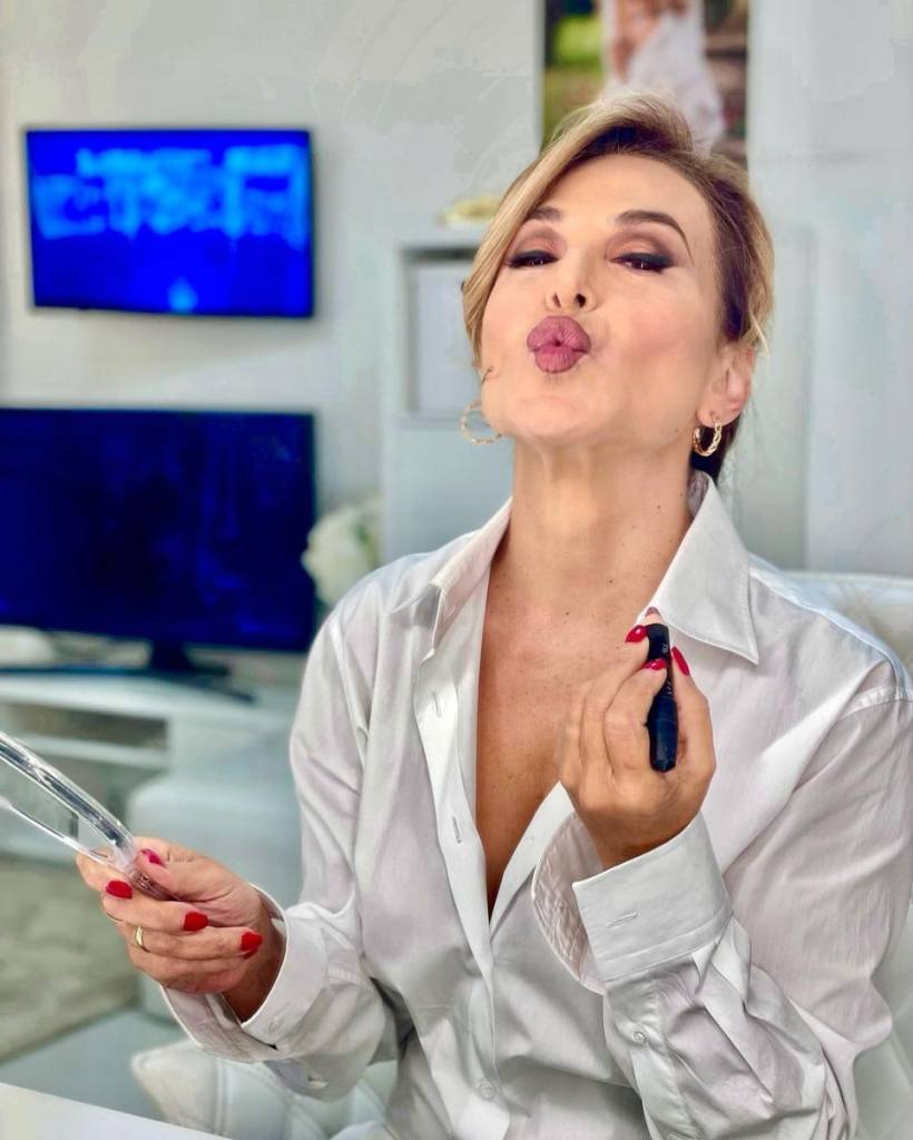 eccellenze-meridionali-barbara-durso-super-sexy-a-sessantaquattro-anni-la-foto-che-fa-parlare-i-fan-1