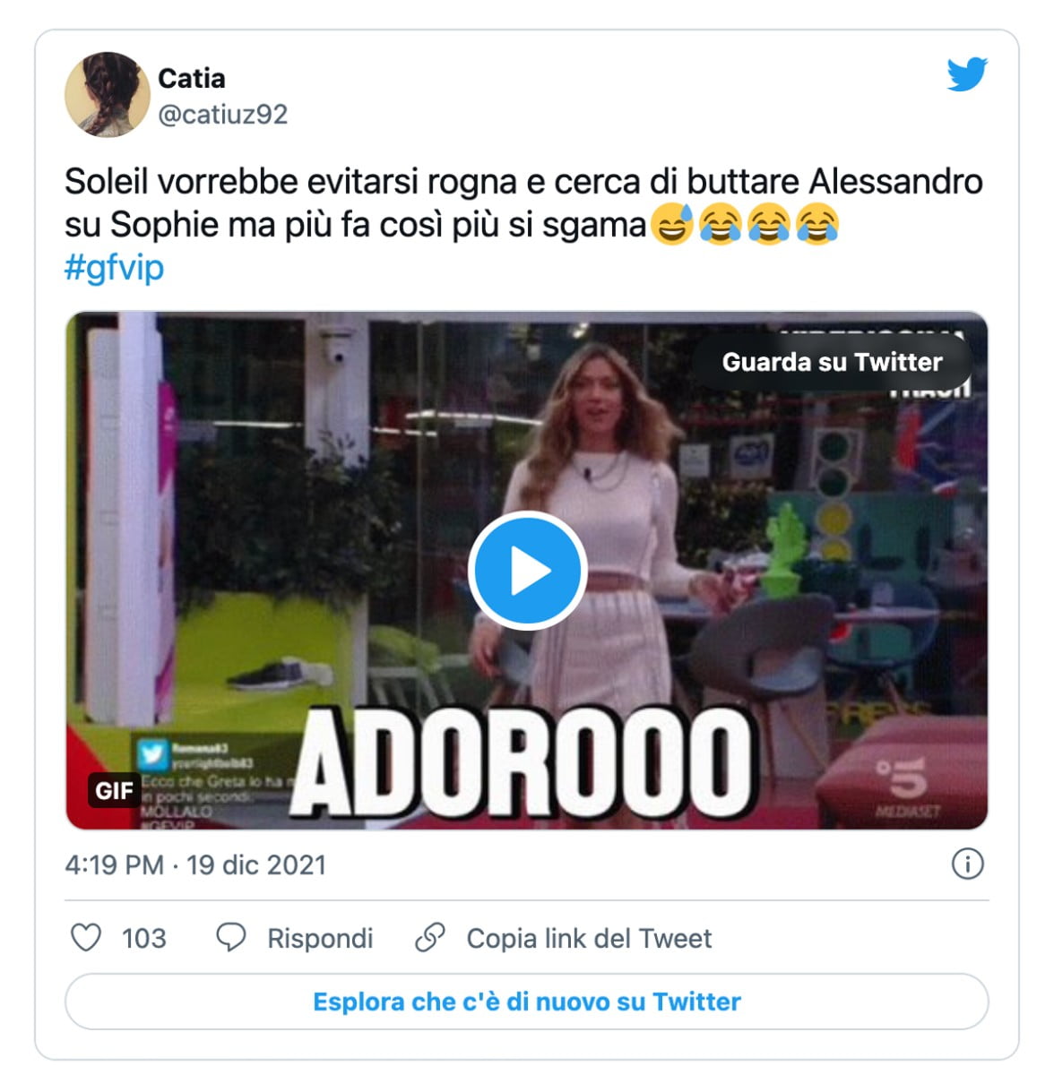 eccellenze-meridionali-alessandro-basciano-mette-soleil-sorge-in-un-angolo-adesso-voglio-lei-ecco-la-prossima-presa-del-tentatore-02