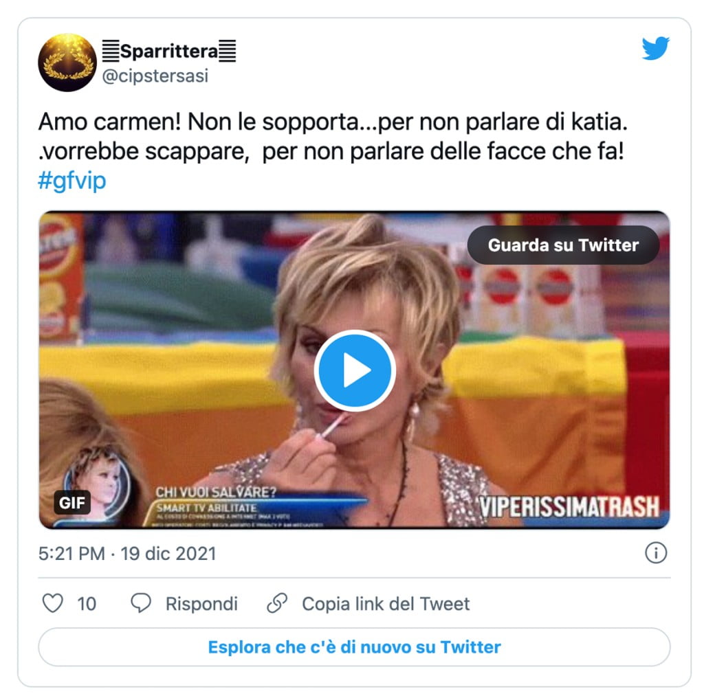 eccellenze-meridionali-carmen-russo-umilia-katia-ricciarelli-che-risponde-non-ne-posso-piu-01