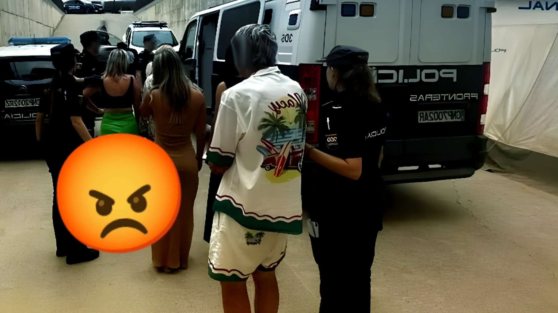 Fuga senza pagare a Ibiza: un 77enne e cinque donne arrestate per un conto da capogiro!